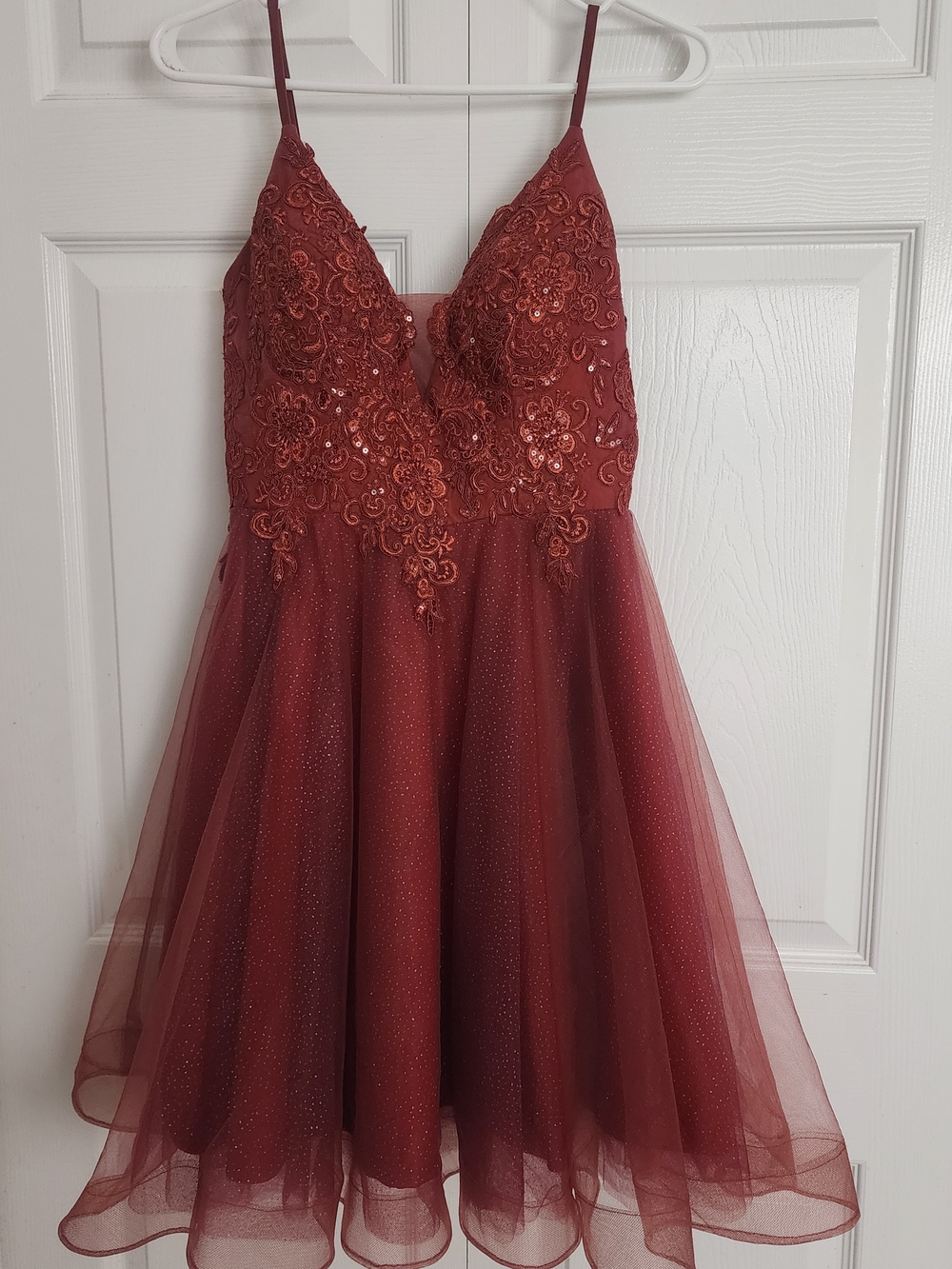 Burgundy/Rust Sequin Tulle Embellished Homecoming Party Dress, Fits Womens 8